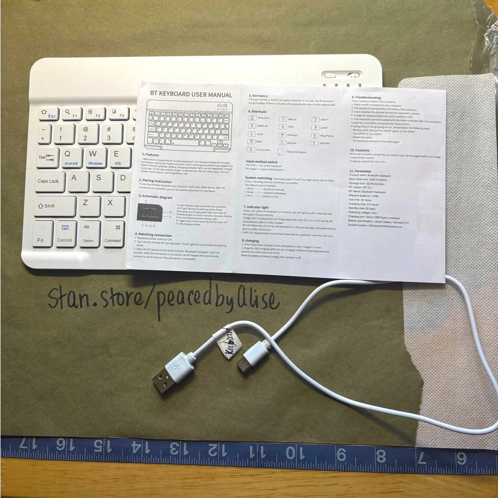 BT BlueTooth -Parts Wireless Keyboard USB Connection *for Parts only not working